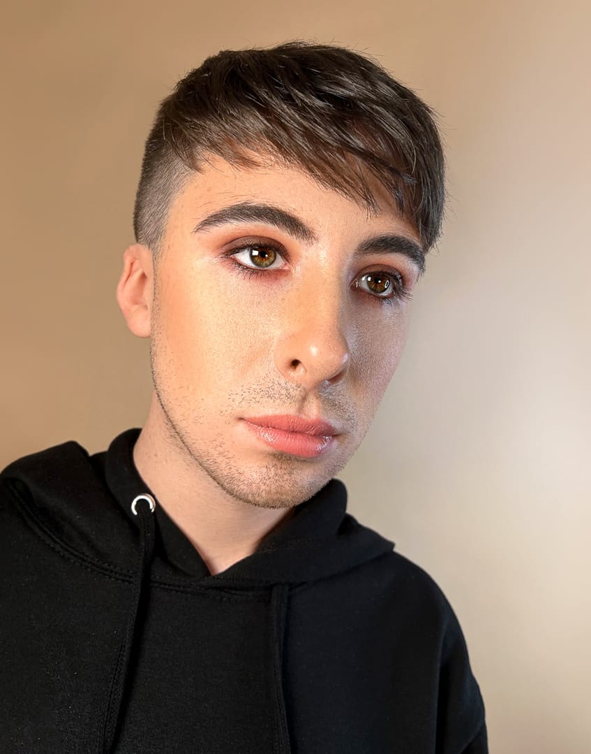 Makeup service at Hello Beauty Salon - example 1